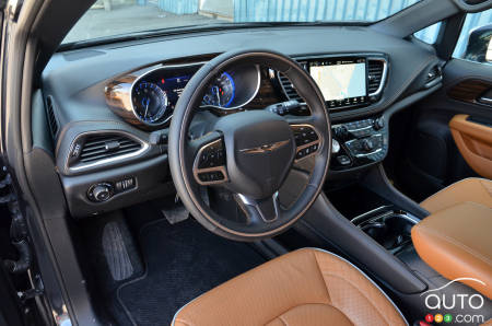 Chrysler Pacifica Pinnacle 2021, première rangée